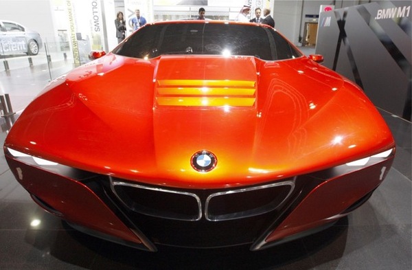 Dubai Motor Show. BMW M1 Hommage.