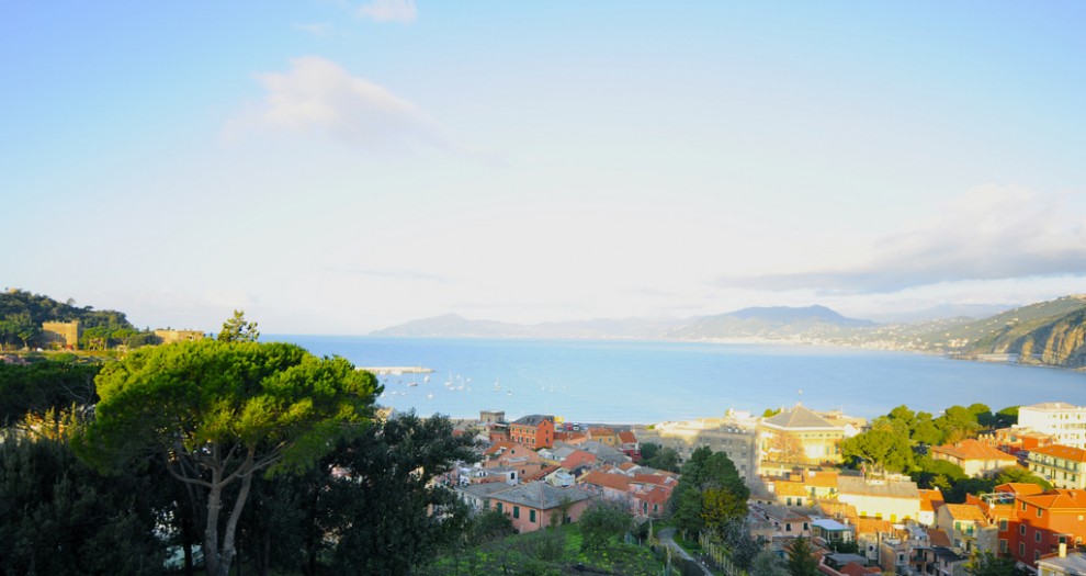  .   (Cinque Terre), .