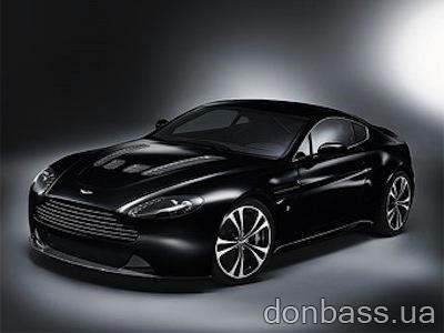 Aston Martin V12 Vantage Carbon Black Edition