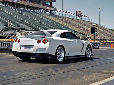  Nissan GT-R  ...  