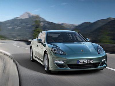  Porsche Panamera   