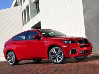 BMW X6.