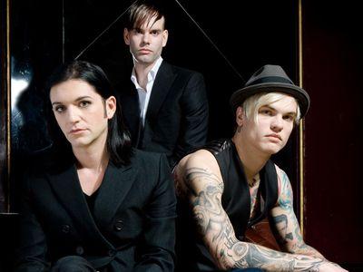 Placebo  "Loud Like Love"