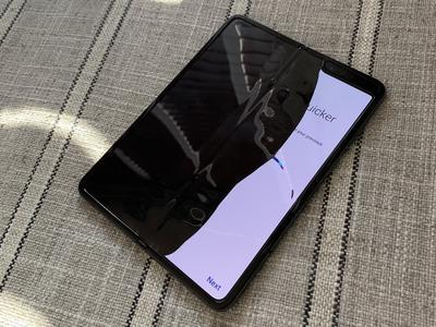   Samsung Galaxy Fold   