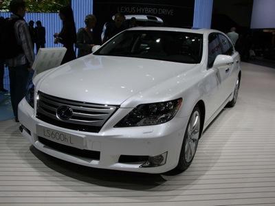    Lexus LS600h () 